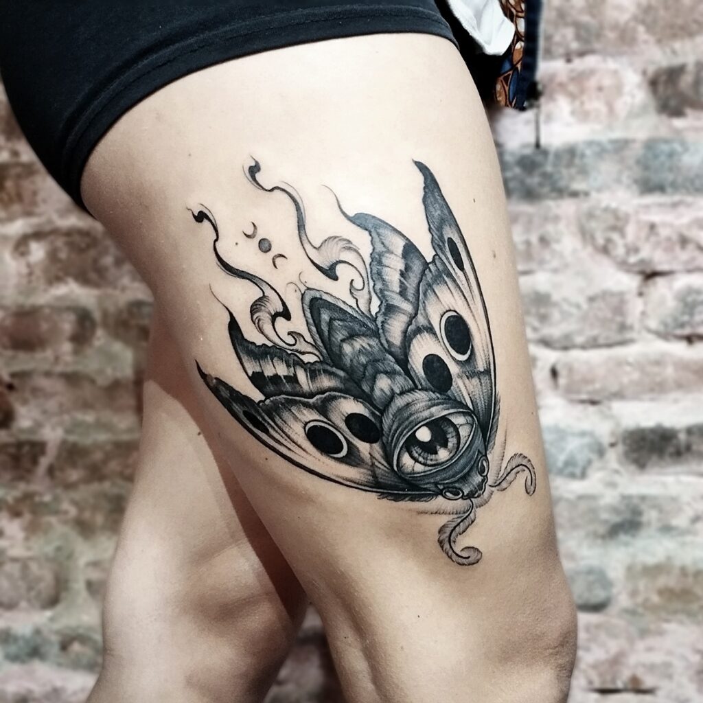 Instagram post from lafumisterie.tattoo. This post is in position 2.