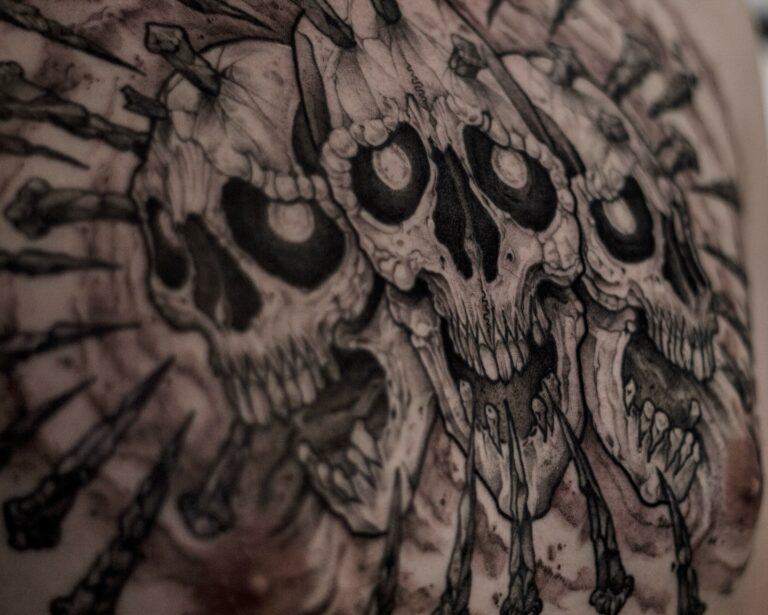 Instagram post from lafumisterie.tattoo. This post is in position 5.