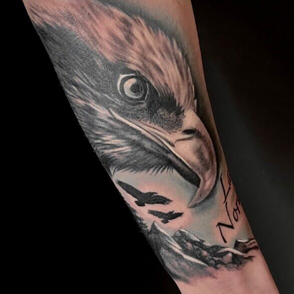 Instagram post from lafumisterie.tattoo. This post is in position 8.