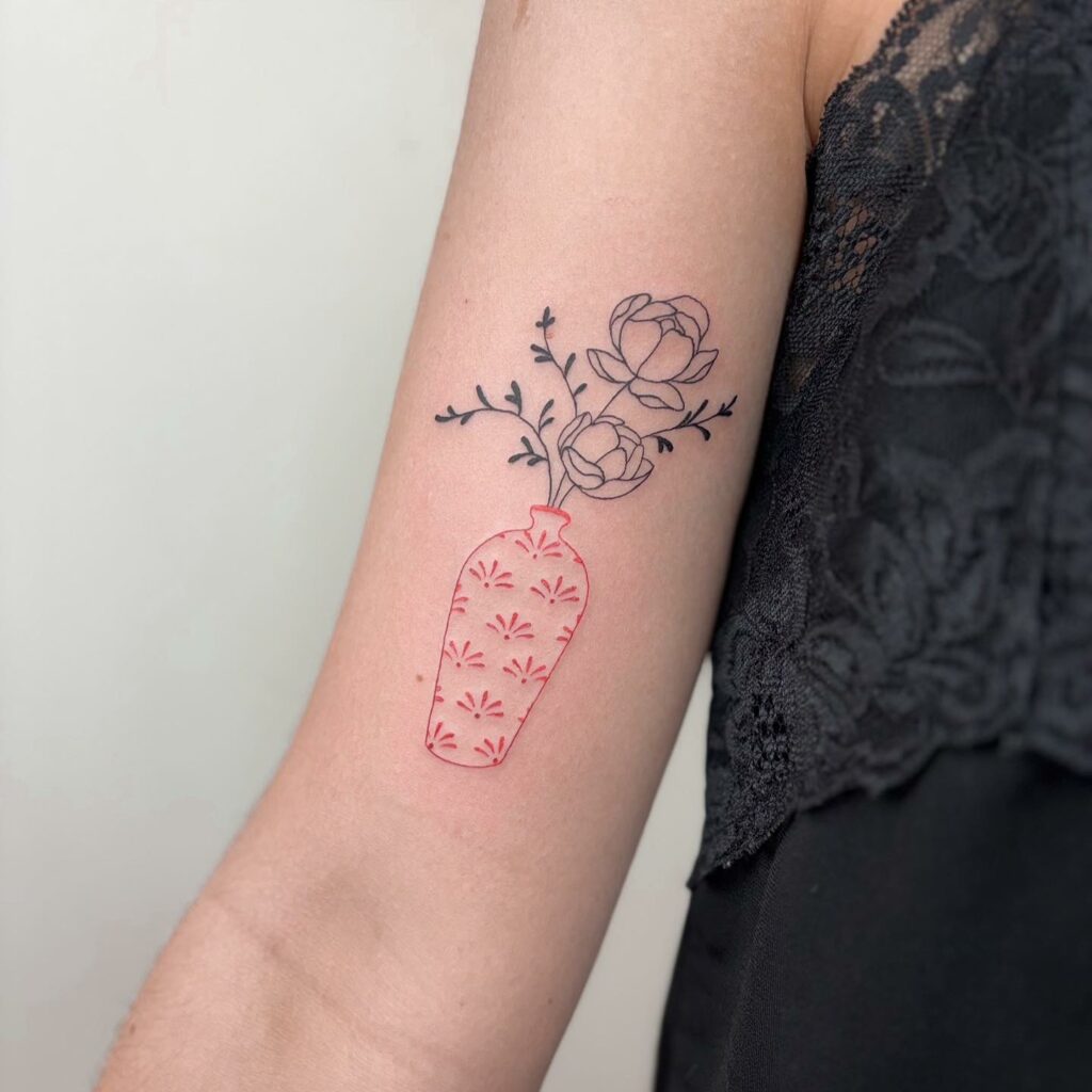 Instagram post from lafumisterie.tattoo. This post is in position 5.