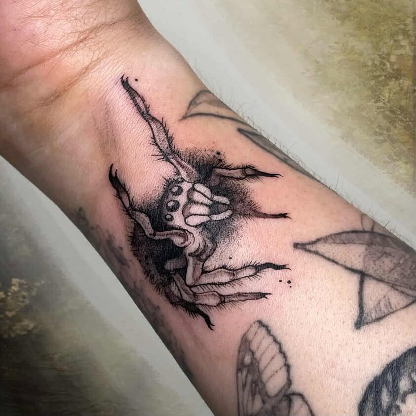 Instagram post from lafumisterie.tattoo. This post is in position 3.