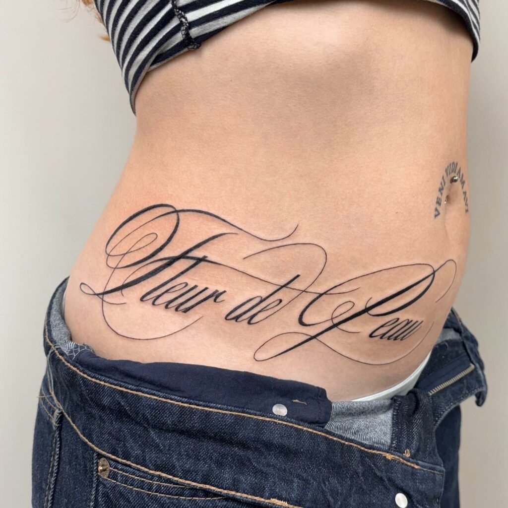 Instagram post from lafumisterie.tattoo. This post is in position 8.