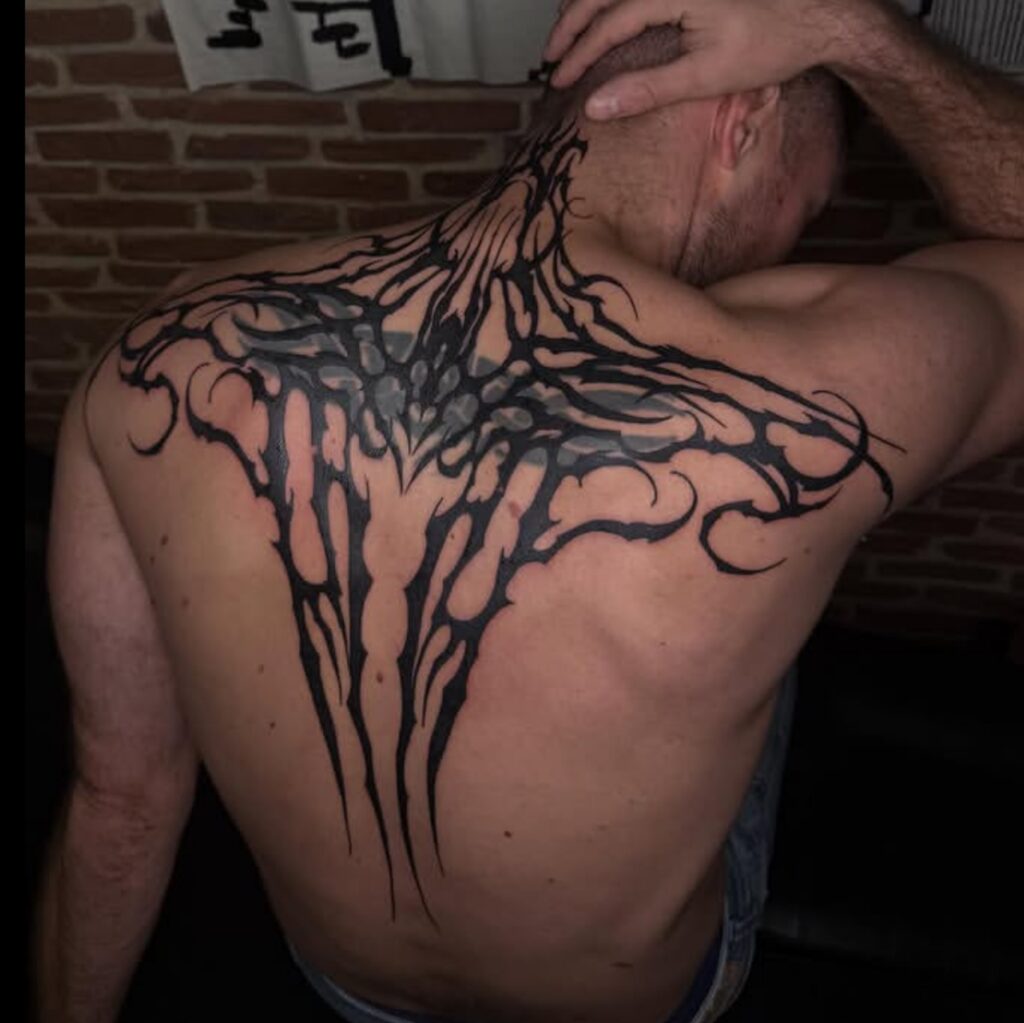 Instagram post from lafumisterie.tattoo. This post is in position 6.