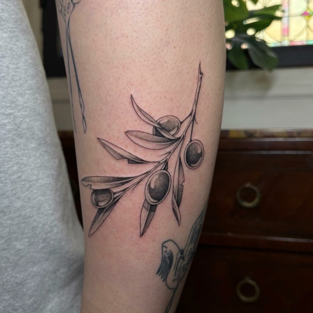 Instagram post from lafumisterie.tattoo. This post is in position 3.